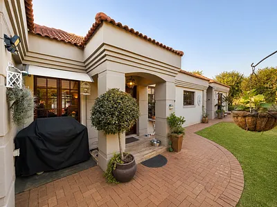 3 Bedroom House For Sale in Hartbeespoort - MhXj.webp