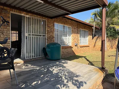 2 Bedroom Townhouse For Sale in Pretoria - img