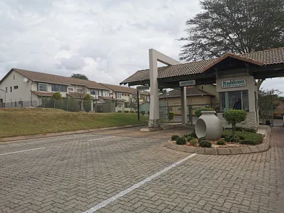 2 Bedroom Townhouse For Sale in Nelspruit - img