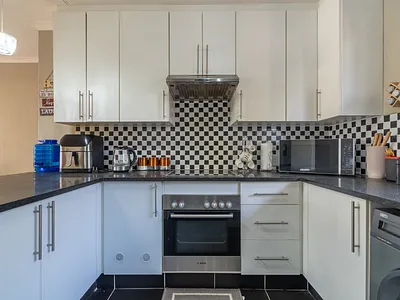 2 Bedroom Townhouse For Sale in Randburg - img