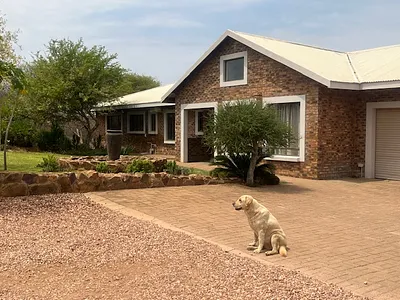 4 Bedroom Townhouse For Sale in Lephalale - ILw1.webp