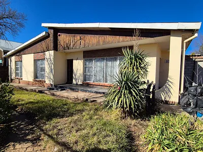 3 Bedroom House For Sale in Queenstown - img