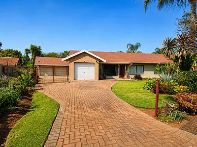4 Bedroom House For Sale in Kempton Park - img