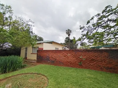 3 Bedroom House For Sale in Jan Kempdorp - wWyu.webp