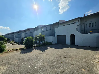 3 Bedroom Townhouse For Sale in Welkom - img
