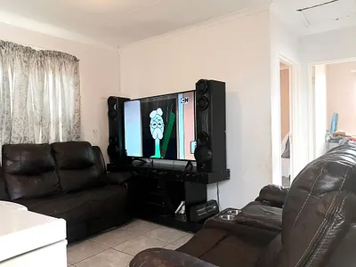 2 Bedroom House For Sale in Roodepoort - nEjm.webp