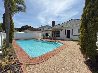 4 Bedroom House For Sale in Port Elizabeth - img