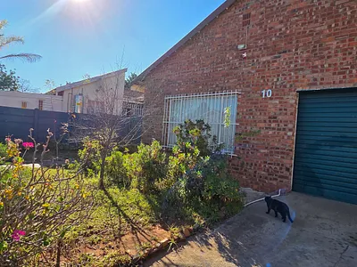 3 Bedroom House For Sale in Kimberley - pBcD.webp