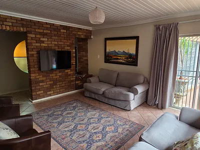 4 Bedroom House For Sale in Kimberley - hkYU.webp