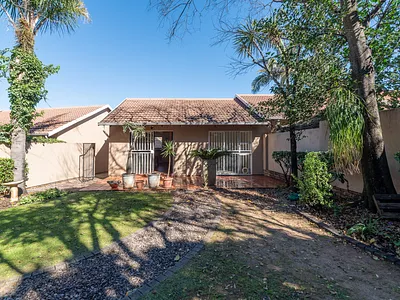 2 Bedroom Townhouse For Sale in Randburg - img