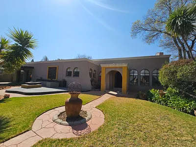 4 Bedroom House For Sale in Welkom - 86lG.webp