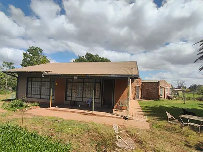 3 Bedroom House For Sale in Christiana - img
