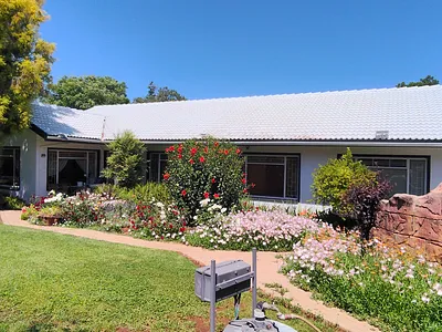 4 Bedroom House For Sale in Hartswater - img