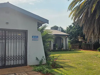 4 Bedroom House For Sale in Kimberley - img