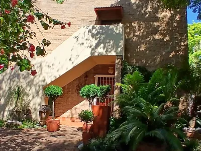 2 Bedroom Apartment For Sale in Centurion - img