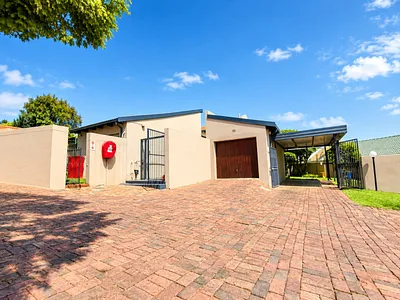 2 Bedroom Townhouse For Sale in Centurion - img