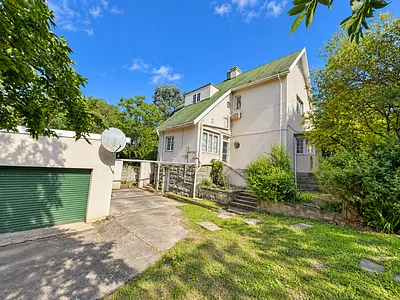 5 Bedroom House For Sale in King Williams Town - JRDw.webp