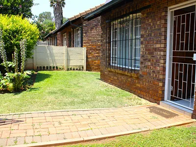 2 Bedroom House For Sale in Centurion - ZTHo.webp