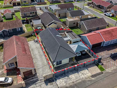 3 Bedroom House For Sale in East London - img
