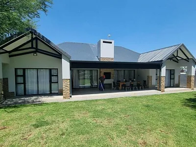 4 Bedroom House For Sale in Parys - fRB9.webp