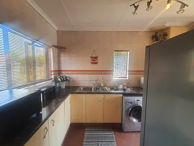 6 Bedroom House For Sale in Dalpark - YON4.webp