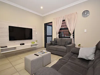 2 Bedroom Apartment For Sale in Randburg - cQAC.webp