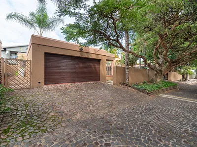 3 Bedroom Townhouse For Sale in Randburg - UHIO.webp