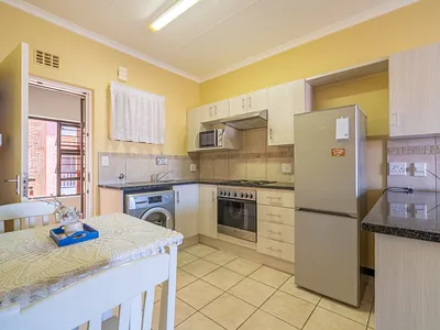 1 Bedroom Townhouse For Sale in Krugersdorp - IkjF.webp
