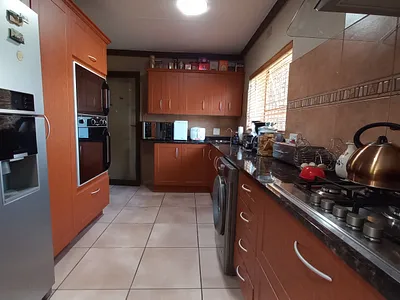 4 Bedroom House For Sale in Boksburg - UIfN.webp