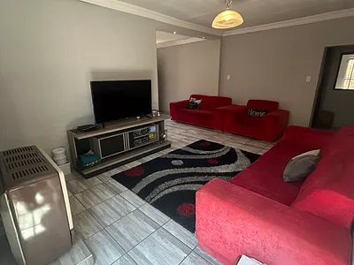 3 Bedroom House For Sale in Benoni - uvre.webp
