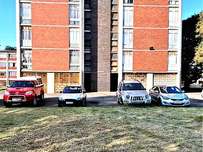 1 Bedroom Apartment For Sale in Johannesburg - AC3h.webp