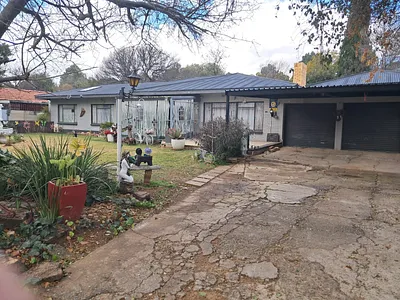 3 Bedroom House For Sale in Welkom - J6wB.webp