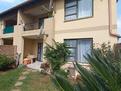 2 Bedroom Apartment For Sale in Boksburg - fYvG.webp