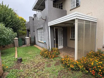 3 Bedroom Townhouse For Sale in Boksburg - 5plq.webp