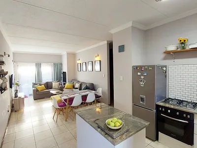 2 Bedroom Townhouse For Sale in Pretoria - atHQ.webp