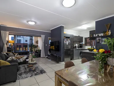 3 Bedroom Apartment For Sale in Edenvale - 8UHj.webp
