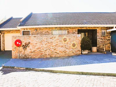 2 Bedroom Townhouse For Sale in Parys - VKyH.webp