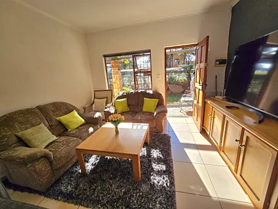 3 Bedroom Townhouse For Sale in Randburg - SPqU.webp