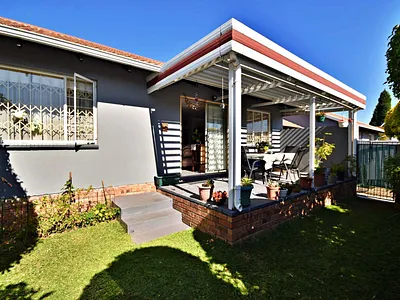 2 Bedroom Townhouse For Sale in Randburg - JJI3.webp