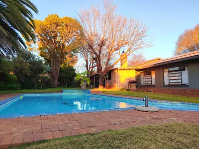 3 Bedroom House For Sale in Klerksdorp - K92F.webp