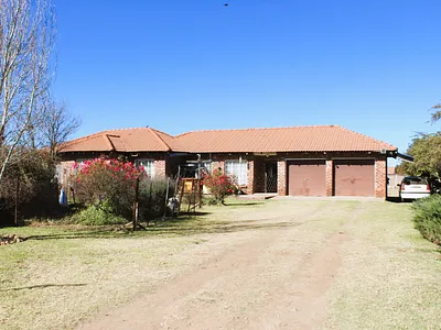 3 Bedroom House For Sale in Meyerton - YvPp.webp