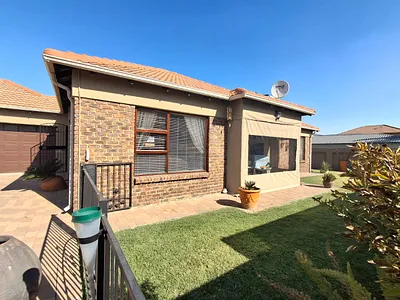 3 Bedroom House For Sale in Brakpan - UZhK.webp