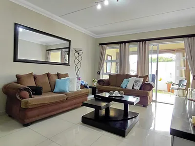 2 Bedroom Townhouse For Sale in Benoni - LKYq.webp