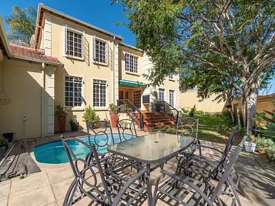 3 Bedroom House For Sale in Randburg - C2K8.webp