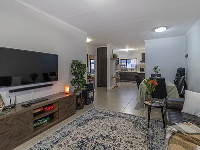 2 Bedroom Apartment For Sale in Edenvale - VKXx.webp