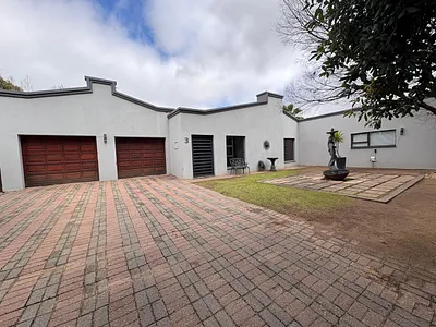 4 Bedroom House For Sale in Jan Cillierspark, Welkom - F8hr.webp