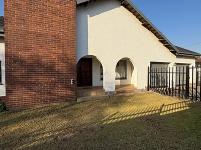 4 Bedroom House For Sale in Benoni - img