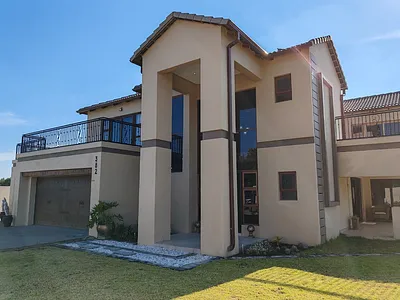 6 Bedroom House For Sale in Koppies - sXEV.webp