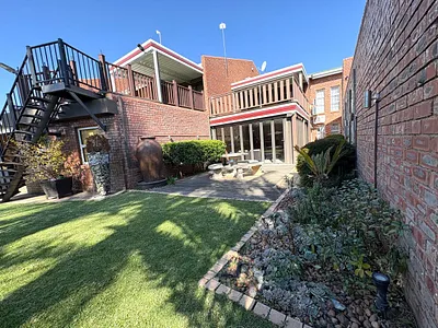 3 Bedroom Townhouse For Sale in Welkom - JyY0.webp