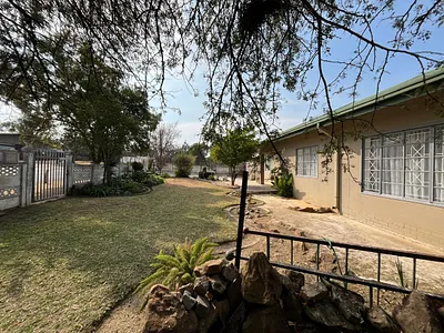 4 Bedroom House For Sale in Kroonstad - EWbn.webp